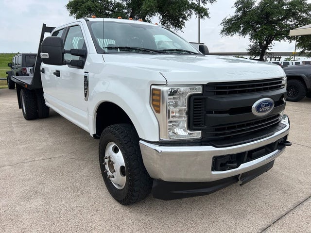 Ford F-350 Super Duty Chassis 2018