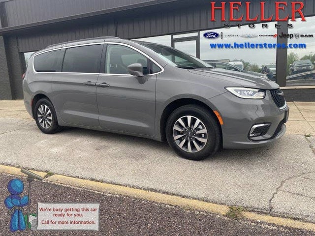 2021 Chrysler Pacifica Hybrid Touring FWD
