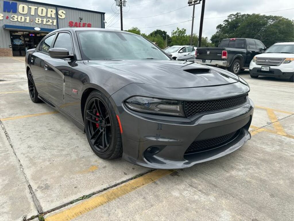 Used 2017 Dodge Charger R/T Scat Pack RWD for Sale in College 