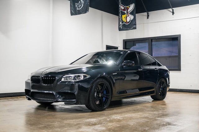 2016 BMW M5 RWD