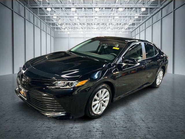 2020 Toyota Camry LE AWD