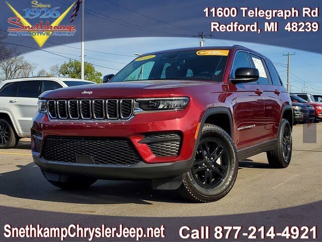 2024 Jeep Grand Cherokee Laredo 4WD