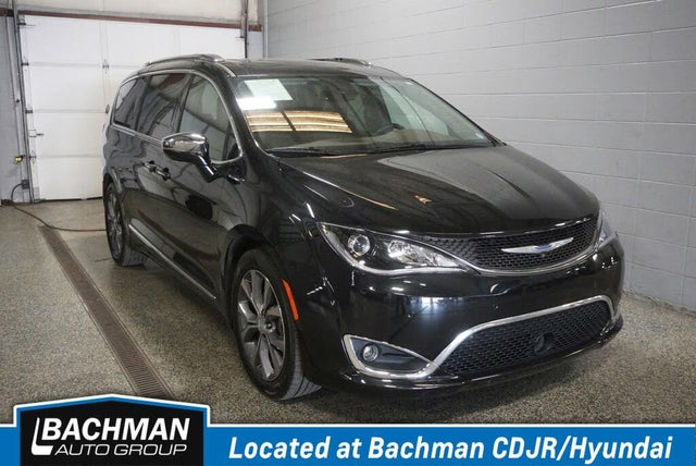 2018 Chrysler Pacifica Limited FWD