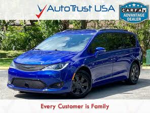 Chrysler Pacifica Hybrid Limited 35th Anniversary FWD