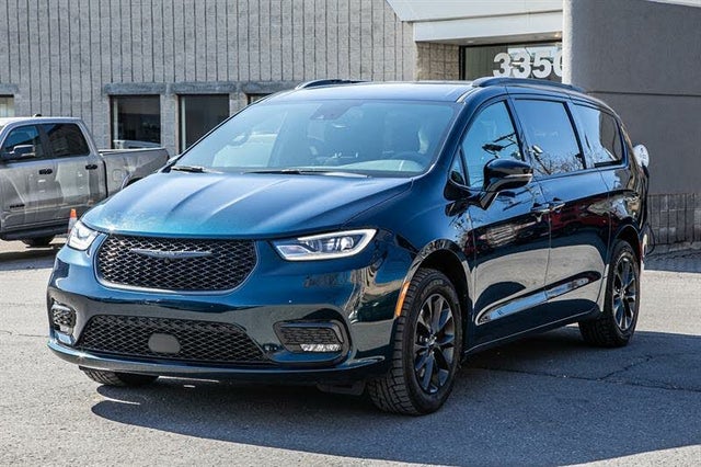 Chrysler Pacifica Touring AWD 2022