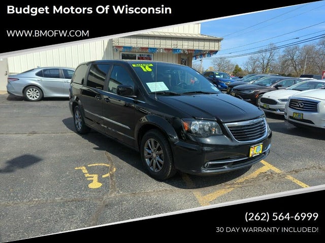 2016 Chrysler Town & Country S FWD