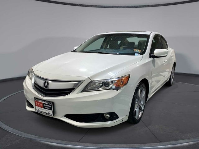 2013 Acura ILX 2.0L FWD with Technology Package