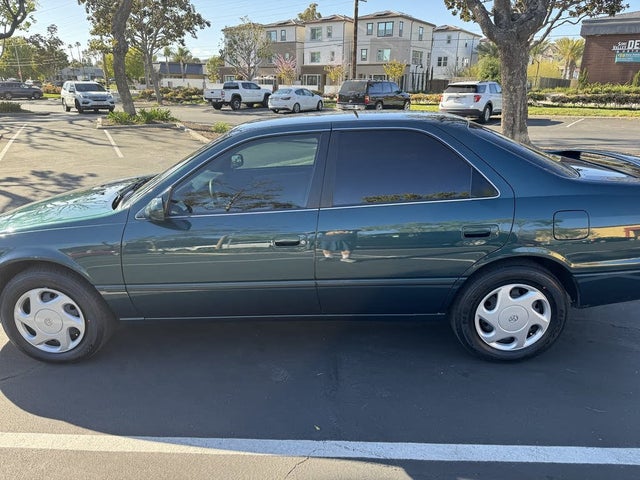 1998 Toyota Camry LE V6