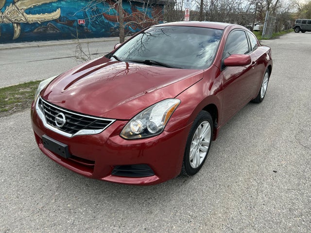 Nissan Altima Coupe 2.5 S 2013