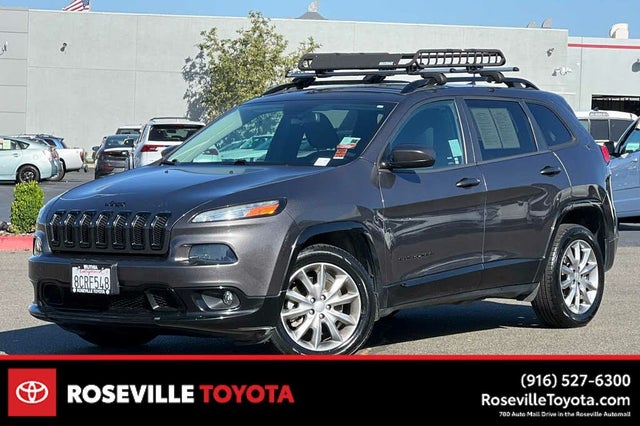 2018 Jeep Cherokee Latitude FWD with Tech Connect Package