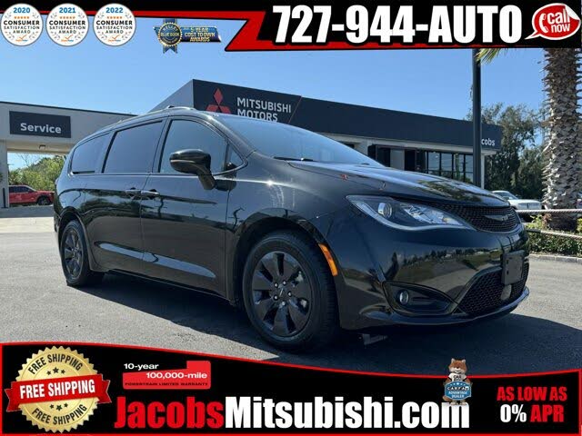 2020 Chrysler Pacifica Hybrid Limited Red S FWD