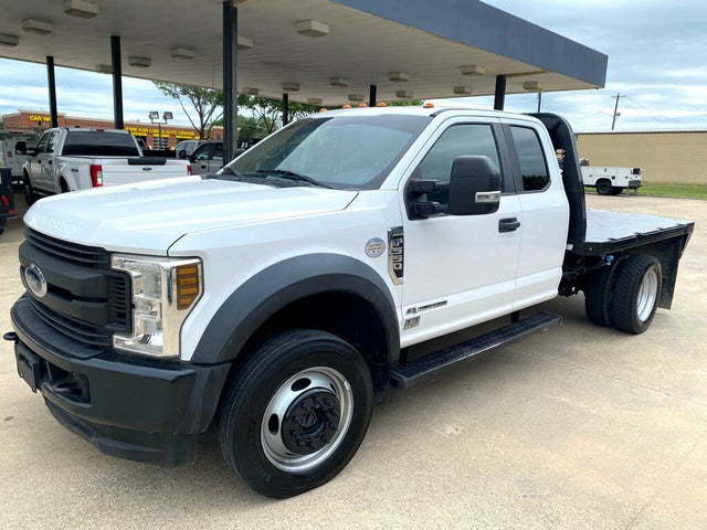 Ford F-550 Super Duty Chassis 2019