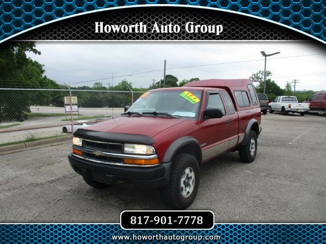 2001 Chevrolet S-10 LS Extended Cab 4WD