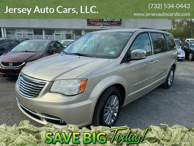 2014 Chrysler Town & Country Touring-L FWD