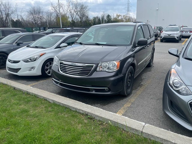 Chrysler Town & Country Touring FWD 2016