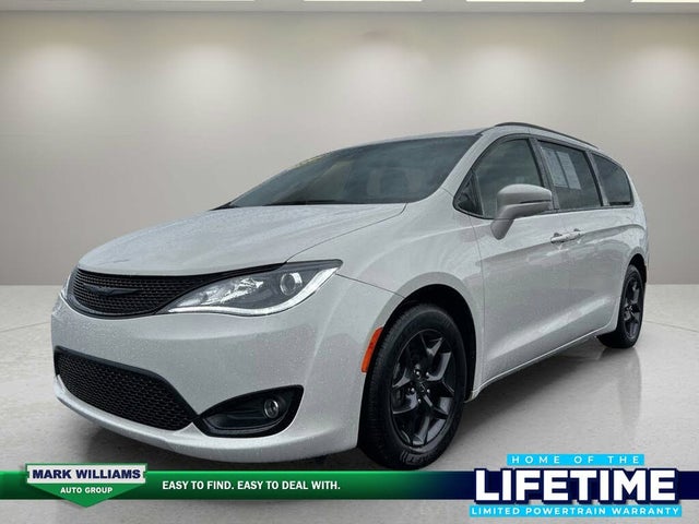 2020 Chrysler Pacifica Limited FWD