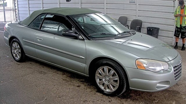 2004 Chrysler Sebring Limited Convertible FWD