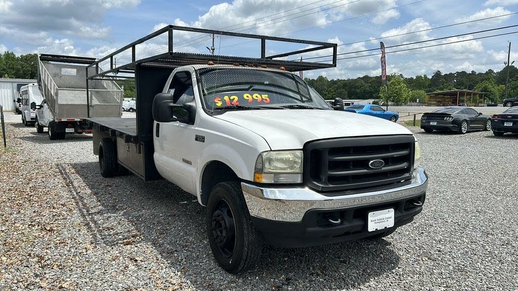 2004 Ford F-550 Super Duty Chassis XL DRWD