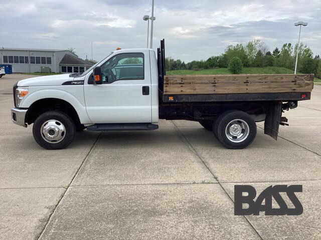 2015 Ford F-350 Super Duty Chassis XL DRW LB 4WD