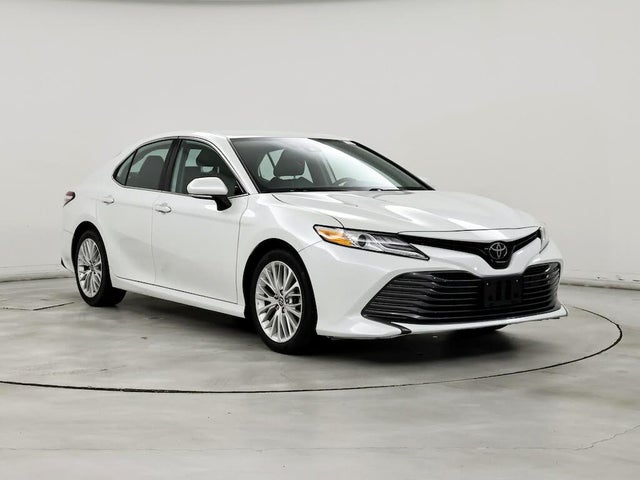 2020 Toyota Camry XLE FWD