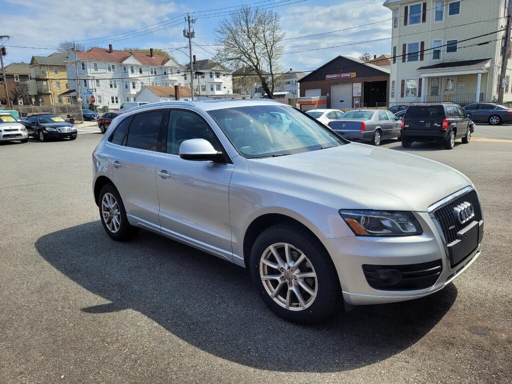 2011 Audi Q5 2.0T quattro Premium Plus