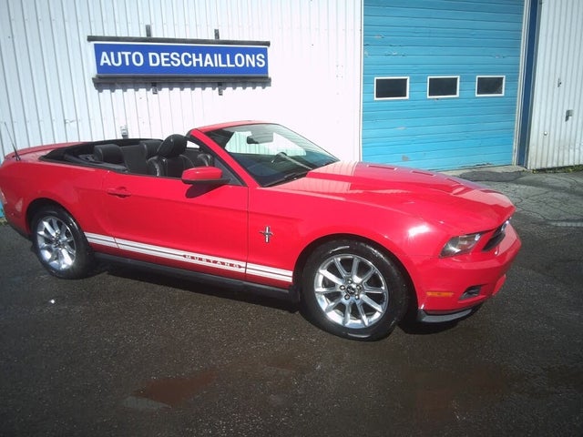 Ford Mustang Convertible RWD with Pony Package 2010