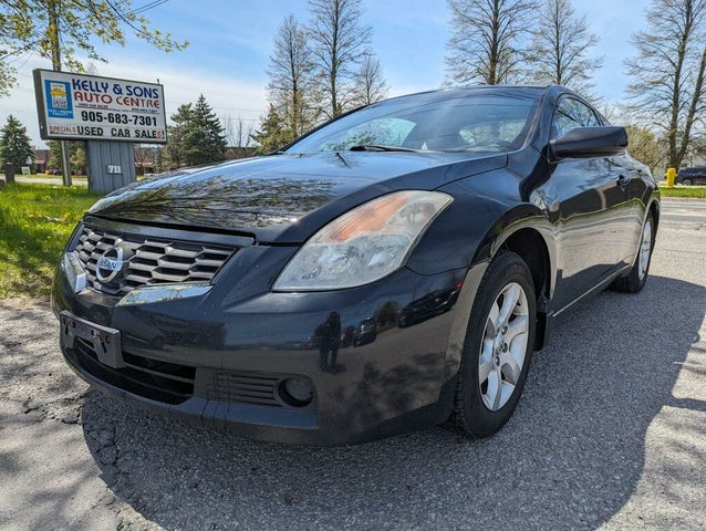 Nissan Altima Coupe 2.5 S 2010