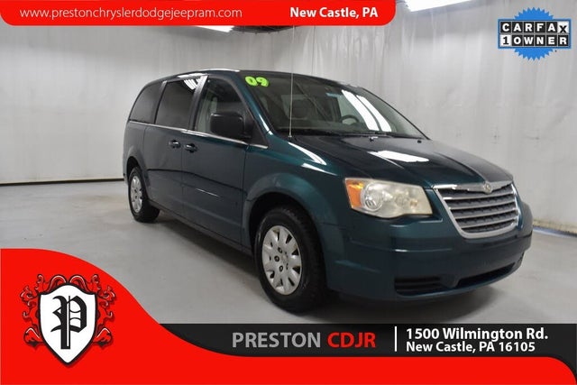 2009 Chrysler Town & Country LX FWD