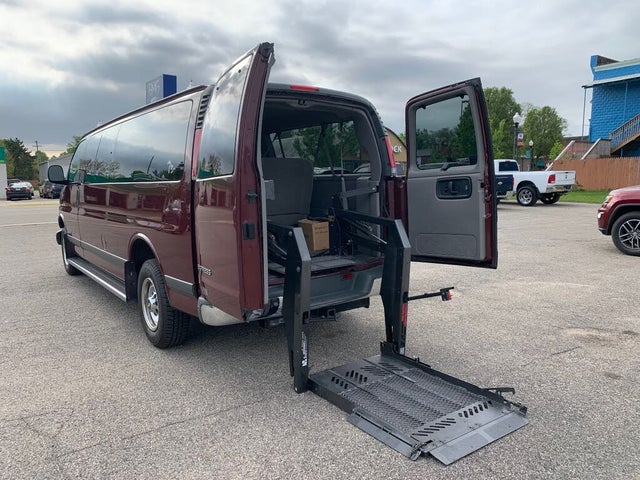 1998 Chevrolet Express G2500 Extended RWD