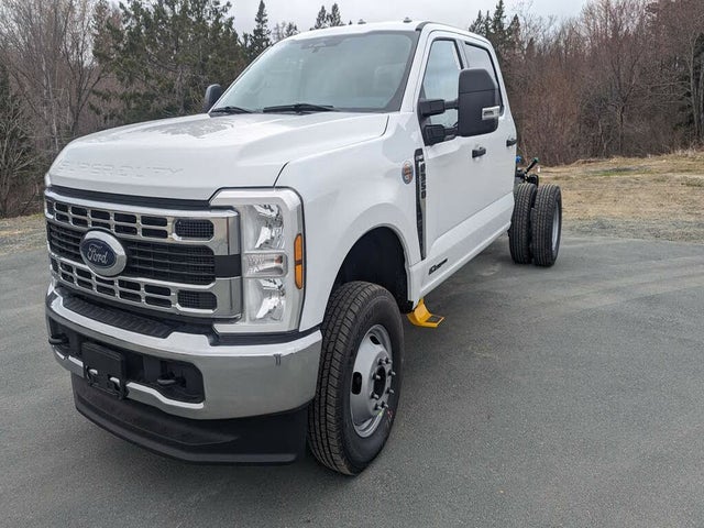 Ford F-350 Super Duty Chassis XLT Crew Cab DRW 4WD 2024