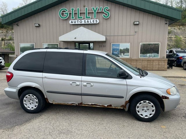 2004 Chrysler Town & Country FWD