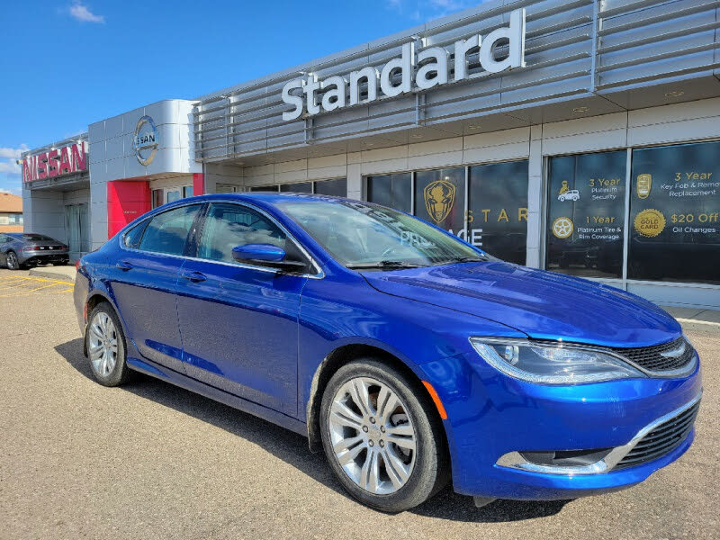 2015 Chrysler 200 Limited Sedan FWD