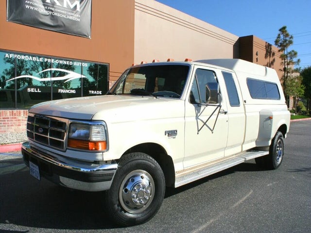 1995 Ford F-350 2 Dr XLT Extended Cab LB