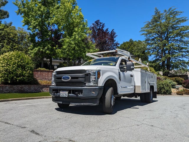 2018 Ford F-350 Super Duty Chassis XL DRW LB 4WD