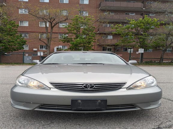 Toyota Camry LE V6 FWD 2005