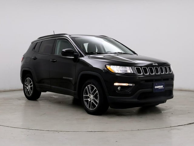 2020 Jeep Compass Latitude with Sun and Wheel Package FWD