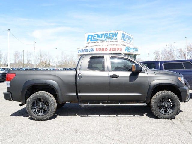 Toyota Tundra Limited Double Cab 5.7L 4WD 2010