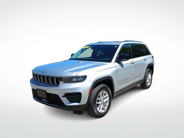 2023 Jeep Grand Cherokee Laredo 4WD