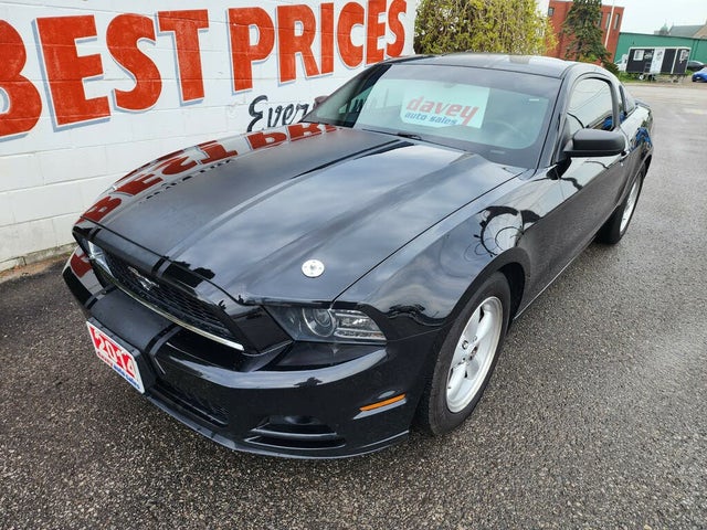 Ford Mustang V6 Coupe RWD 2014