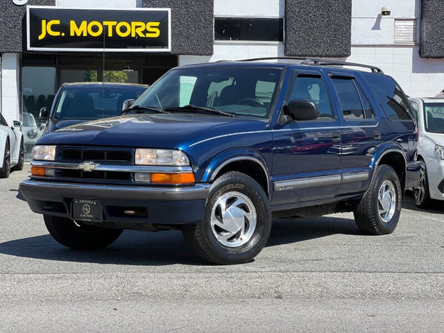 2000 Chevrolet Blazer LT 4-Door 4WD