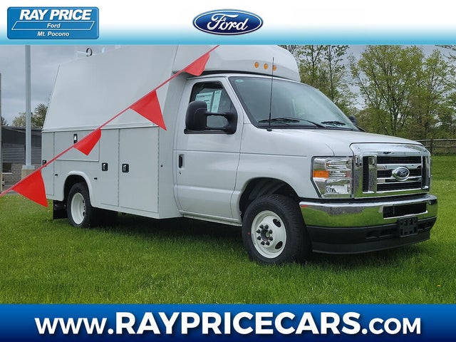 2025 Ford E-Series Chassis E-350 SD Cutaway DRW RWD