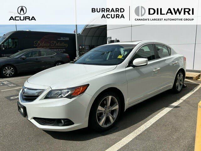 Acura ILX 2.0L FWD with Premium Package 2015