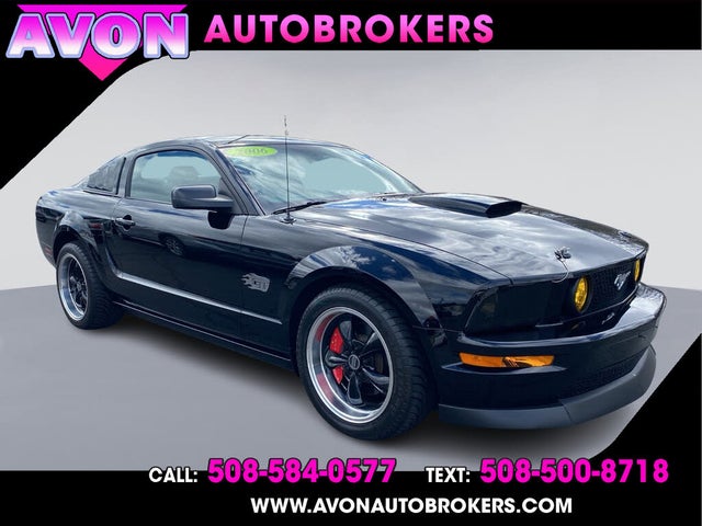 2006 Ford Mustang GT Deluxe Coupe RWD