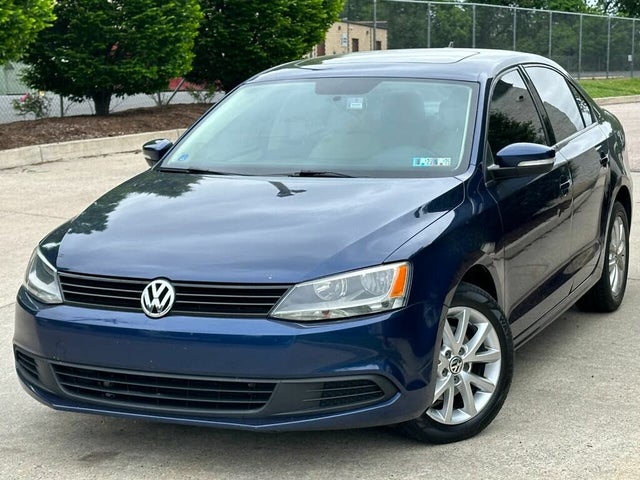 2011 Volkswagen Jetta SE with Conv and Sunroof
