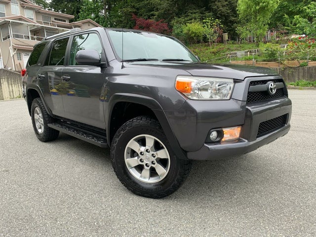 Toyota 4Runner SR5 V6 4WD with Upgrade Package 2010