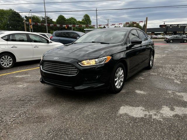 Ford Fusion S 2015