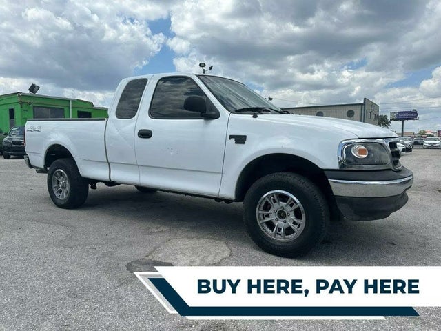2004 Ford F-150 Heritage 4 Dr XL 4WD Extended Cab LB
