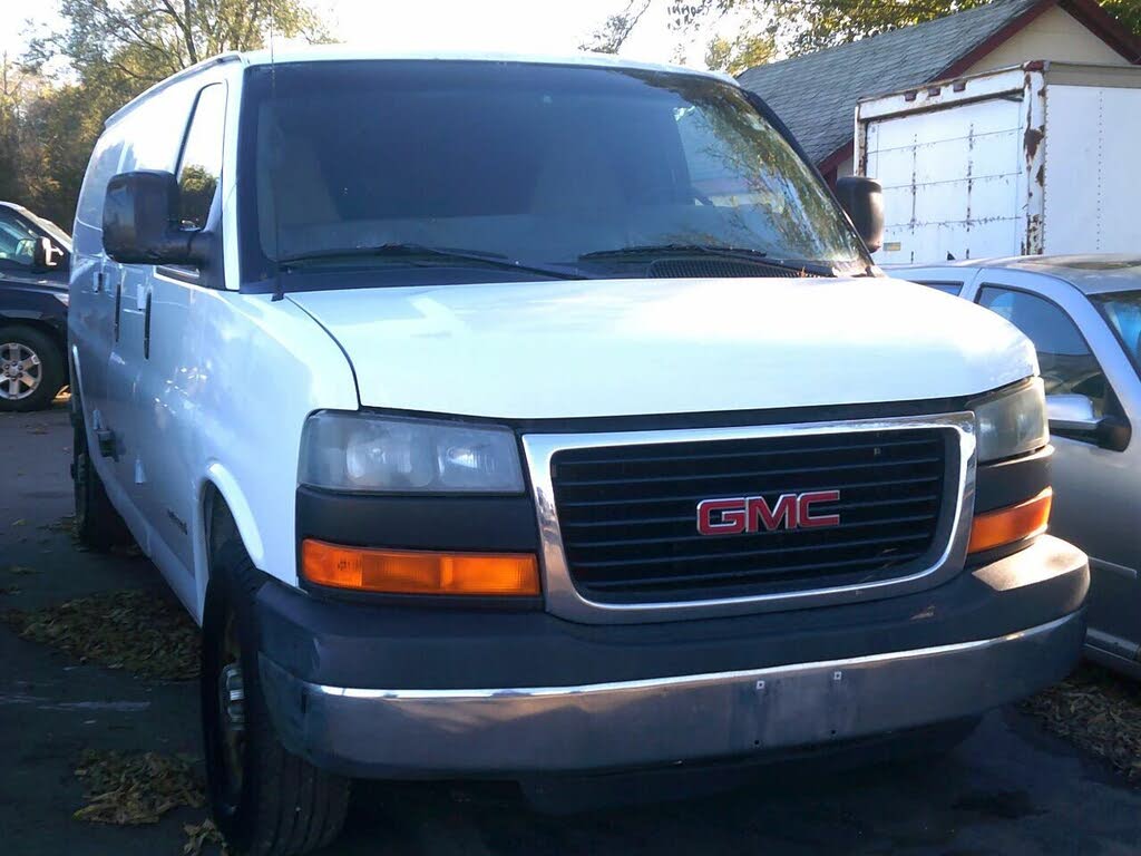 2005 GMC Savana Cargo