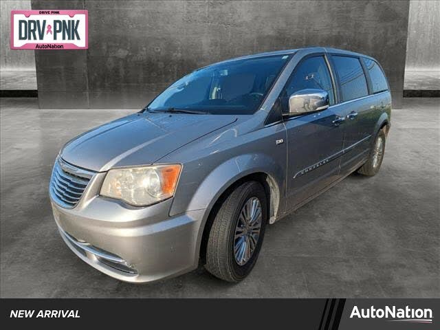 2014 Chrysler Town & Country 30th Anniversary FWD