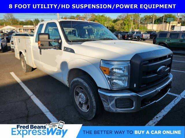 2014 Ford F-350 Super Duty Chassis XL SuperCab RWD